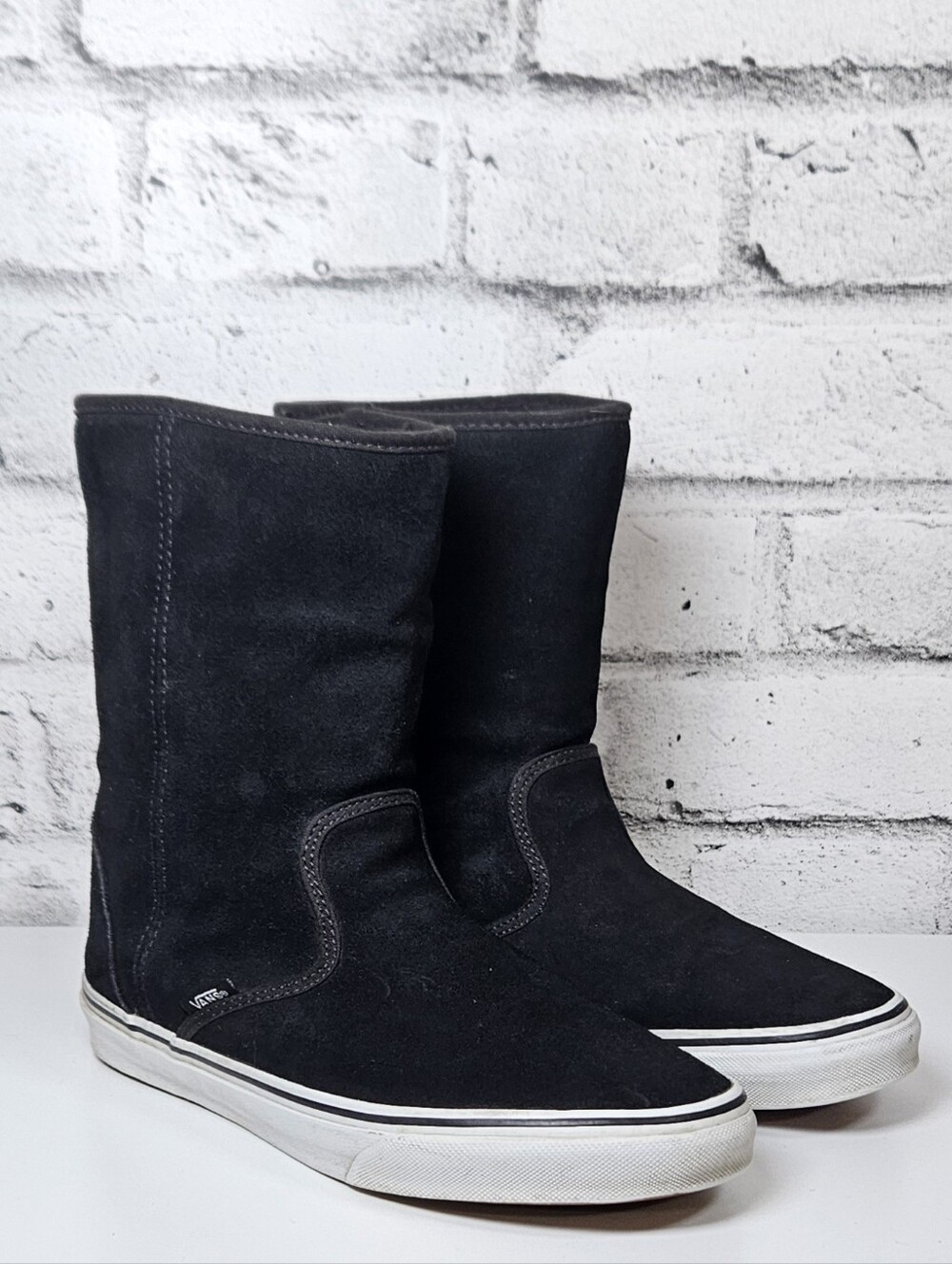 Vans Black Suede Mid Calf Sneaker Boots Unisex Men 6 Women 7.5